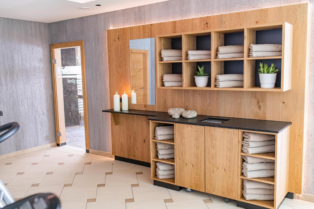Aparthotel Hochland Gmbh Nauders Eksteriør billede